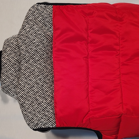 Women's red puffer vest by 'Ruff Hewn'. Size PXL - Picture 6 of 10